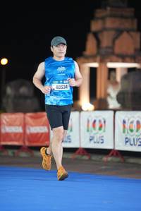 BIB: 40534, 101
                            <button type="button" onclick="openModal(19743421)" class="btn btn-primary btn-sm float-right btn-popup" data-toggle="modal" data-target=".modal-high-quality">
                        <i class="fas fa-shopping-cart"></i> Add to Cart
                    </button>
                                            <button type="button" onclick="isThisMe(19743421, true)" class="btn btn-success btn-sm float-right btn-popup btn-isme hidden" data-toggle="tooltip" data-placement="bottom" title="นี่คือรูปของคุณใช่ไหม คลิกที่นี่เพื่อเอาเข้าอัลบั้ม">
                        <i class="fas fa-plus"></i> Add to album
                    </button>
                    <button type="button" onclick="isThisMe(19743421, false)" class="btn btn-warning btn-sm float-right btn-popup btn-isnotme hidden">
                        <i class="fas fa-ban"></i> Remove from album
                    </button>